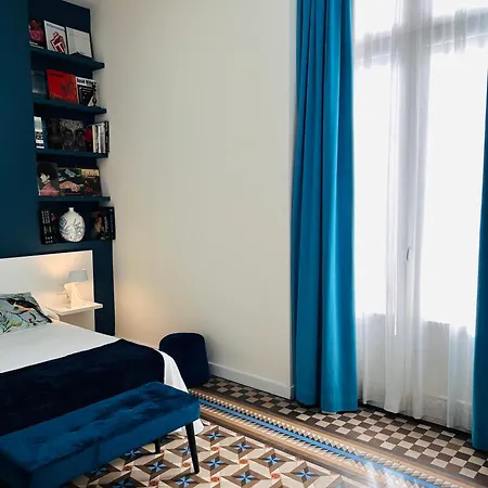 L'esplai فندق مبيت وإفطار 4*