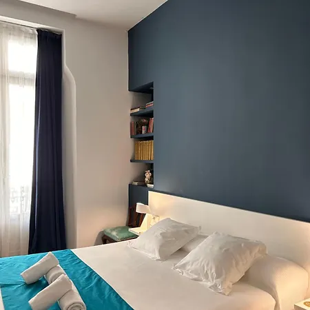L'esplai לינה וארוחת בוקר 4*